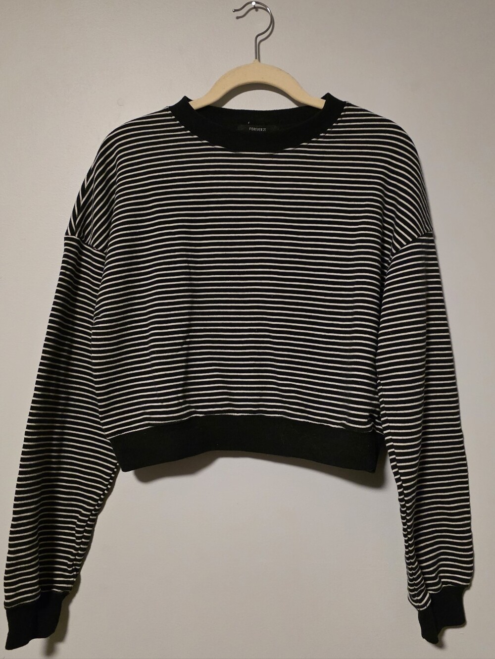 Forever 21 Black and White Striped Cropped Sweatshirt